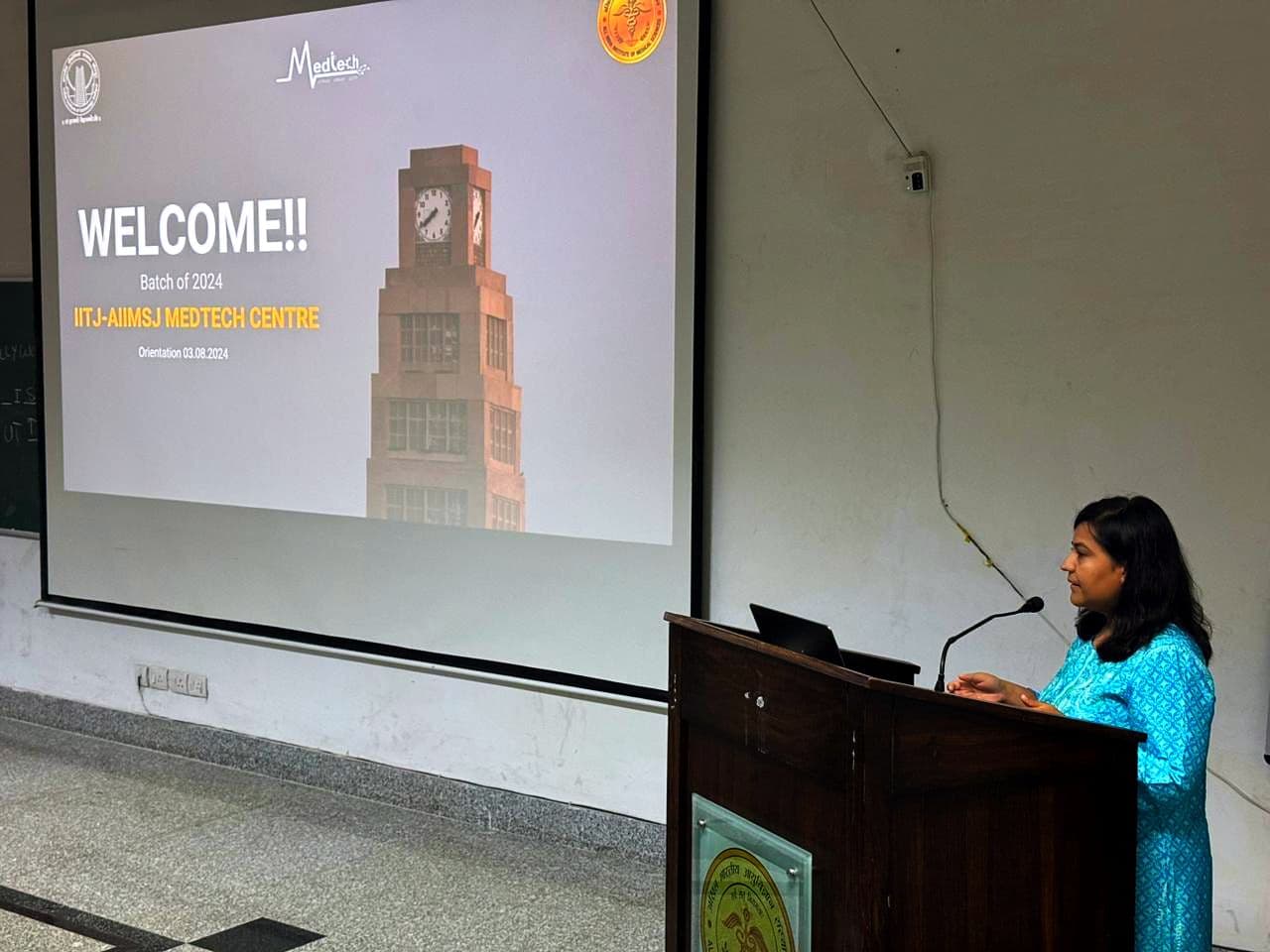 Students and faculty during the orientation of the 2024 batch