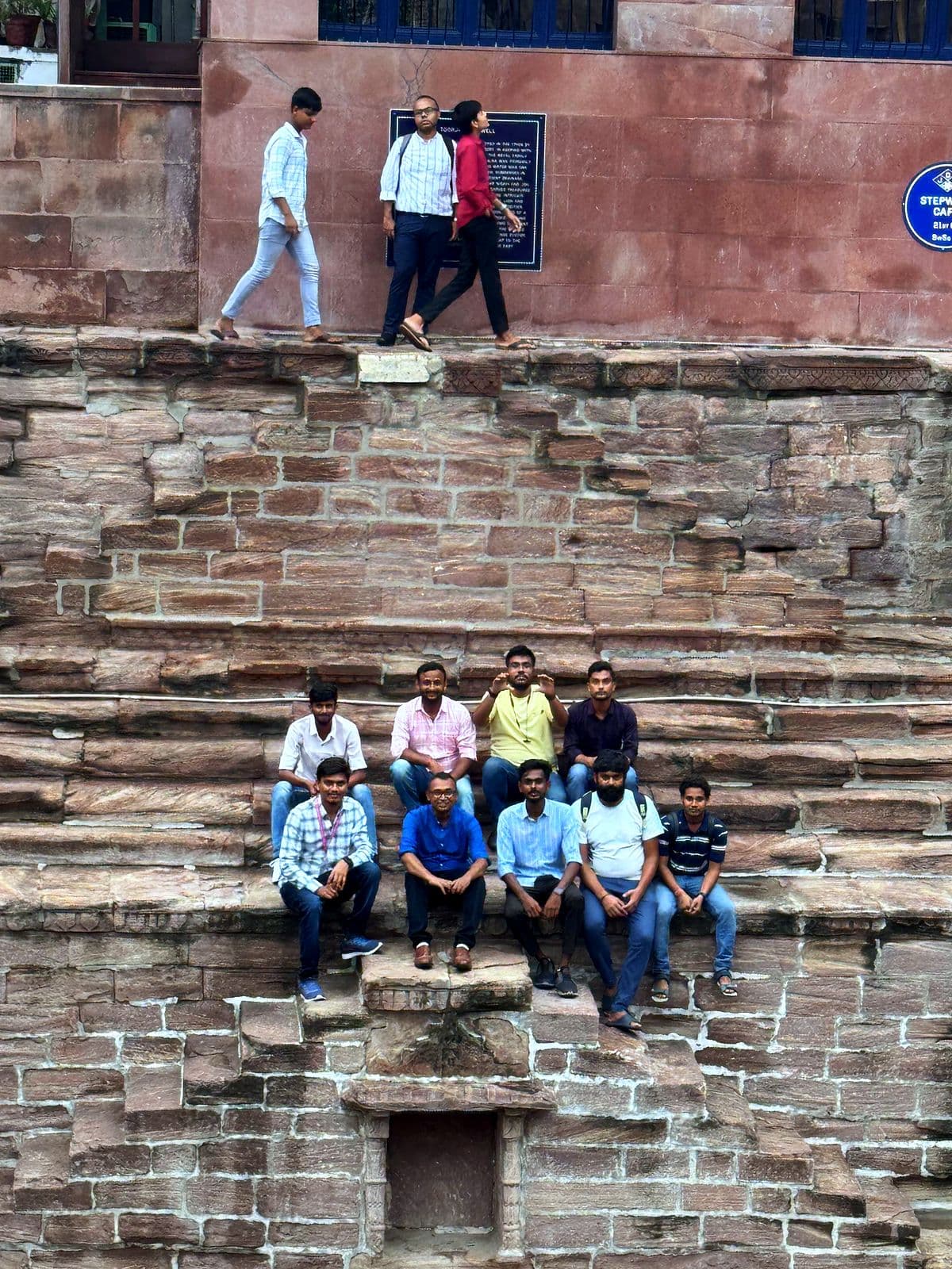 Students and faculty during the orientation of the 2024 batch