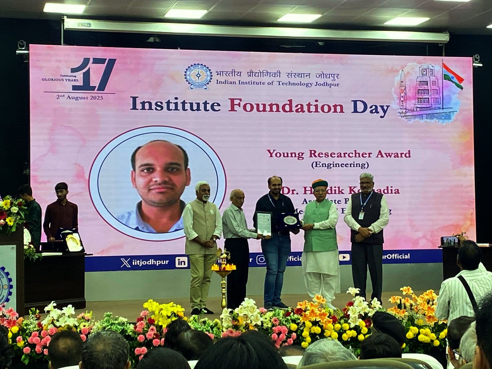 Young Researcher Award (Engineering) presentation on stage at IIT Jodhpur Foundation Day
